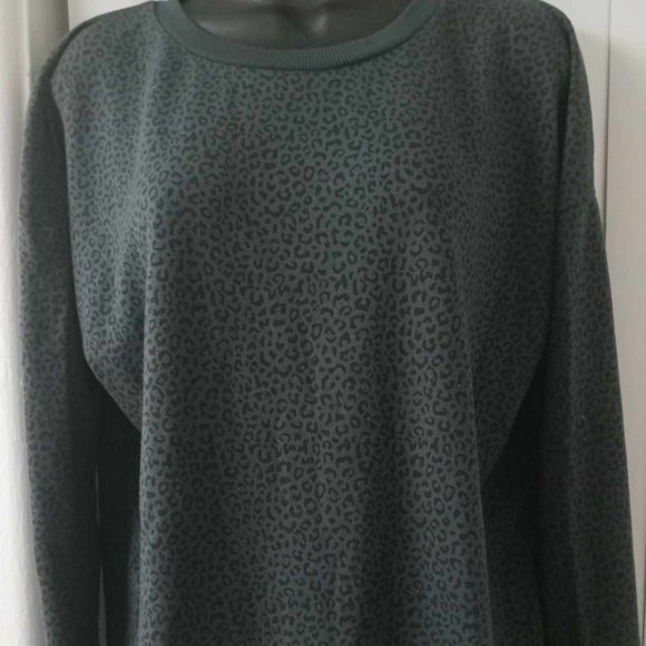 Mondetta Tops - EUC Mondetta Cheetah Print Long Sleeve